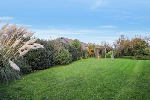 2 bedroom bungalow for sale, Instow, Bideford, Devon, EX39