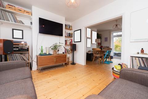 undefined, Bristol BS5