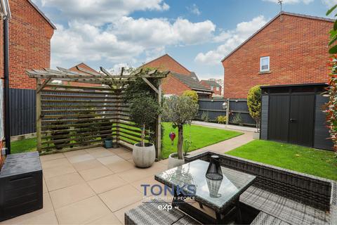 3 bedroom semi-detached house for sale, Chandler Drive, Kingswinford DY6