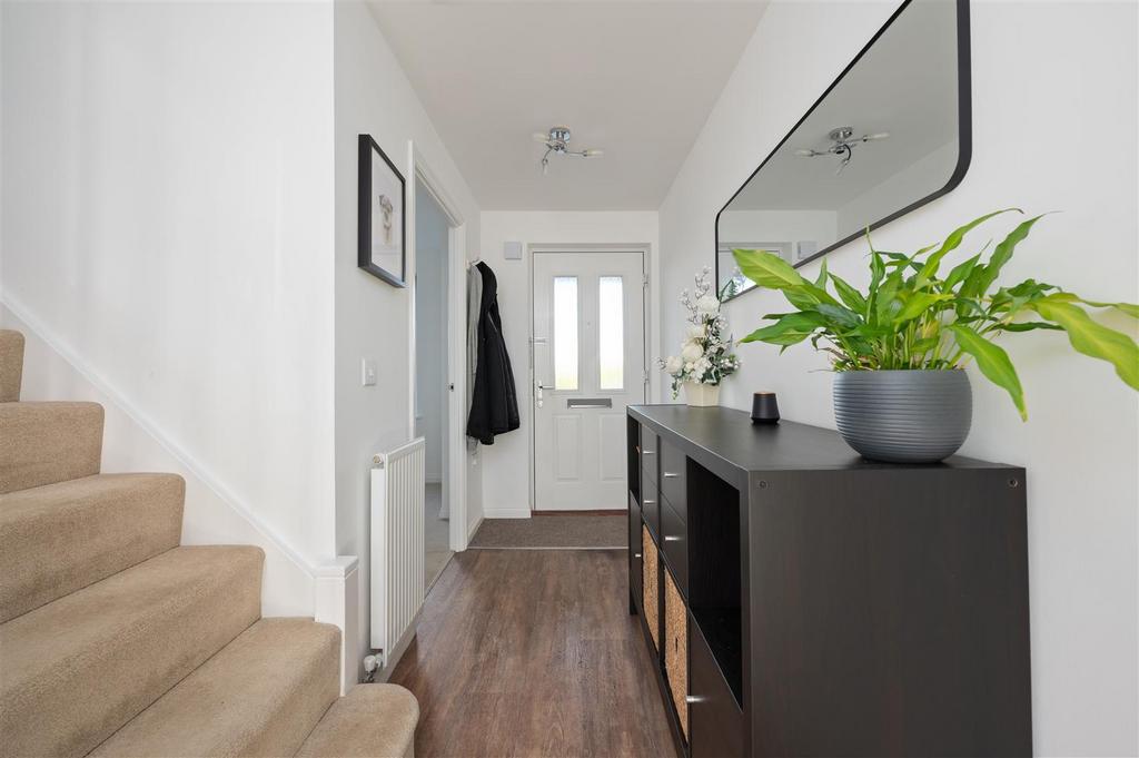6 Colin Smith Place004.JPG
