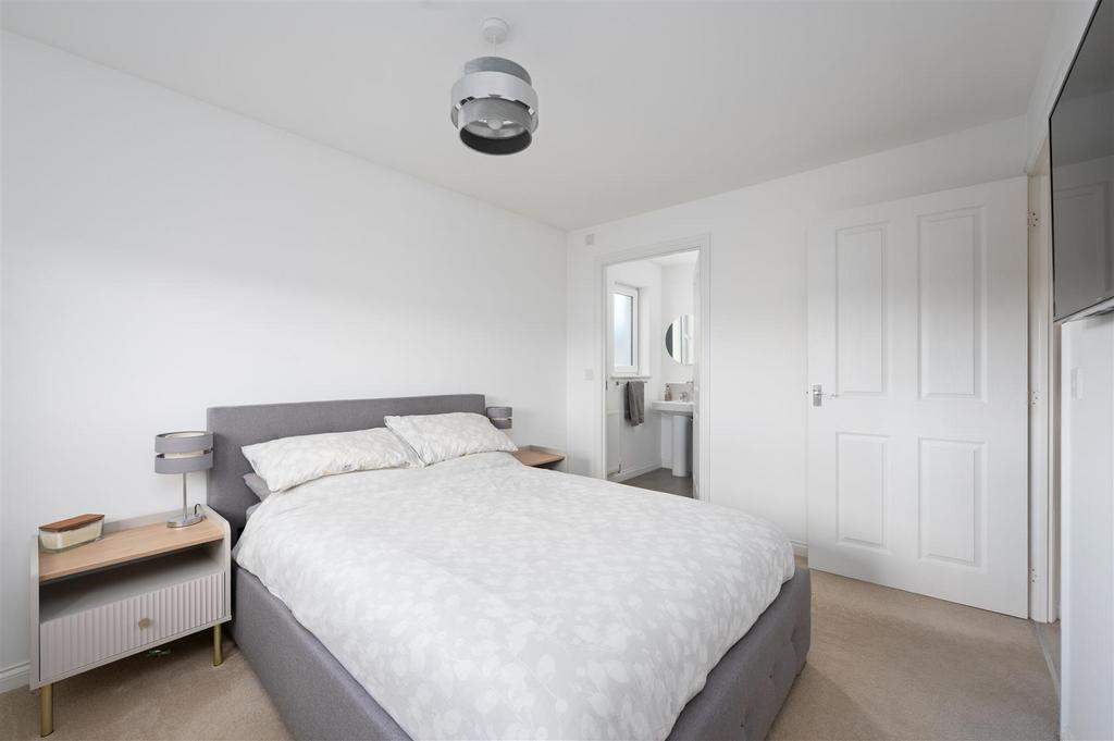 6 Colin Smith Place018.JPG