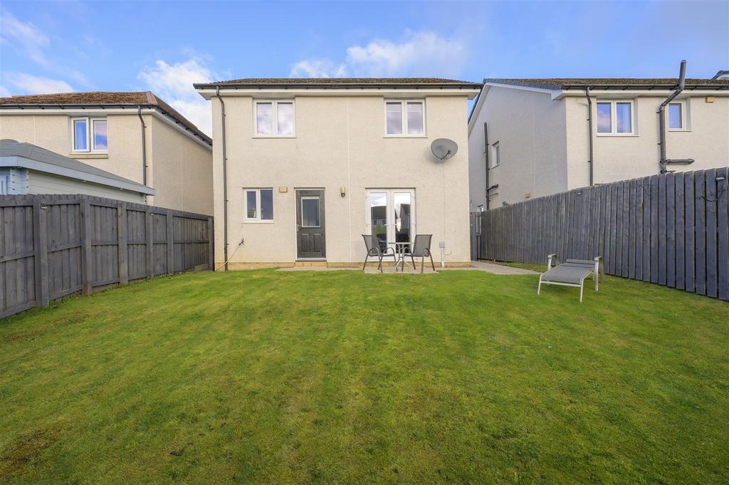 6 Colin Smith Place030.jpg