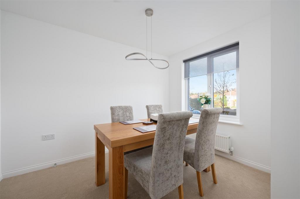 6 Colin Smith Place006.JPG
