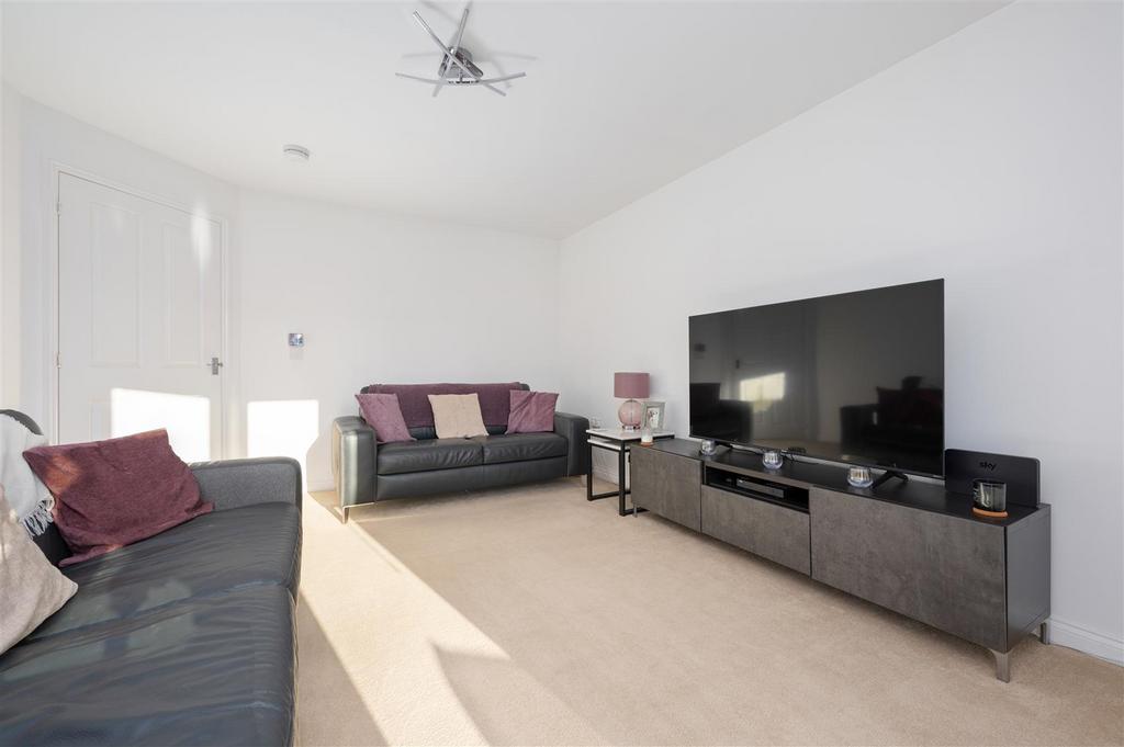6 Colin Smith Place010.JPG