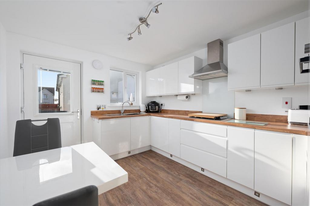 6 Colin Smith Place012.JPG
