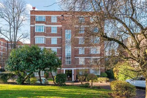 Colney Hatch Lane, Muswell Hill, London N10