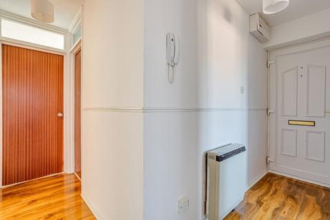 undefined, Firs Close, Mitcham, CR4