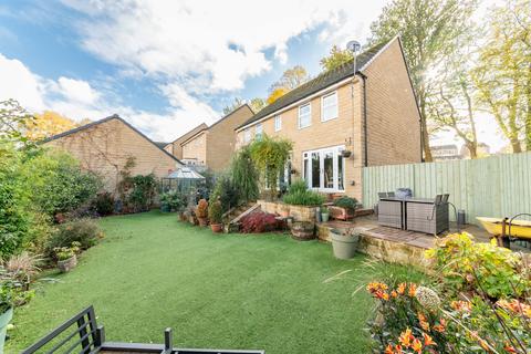 4 bedroom detached house for sale, Paddock Way, Skelmanthorpe, HD8