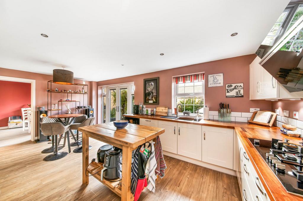 Dining kitchen