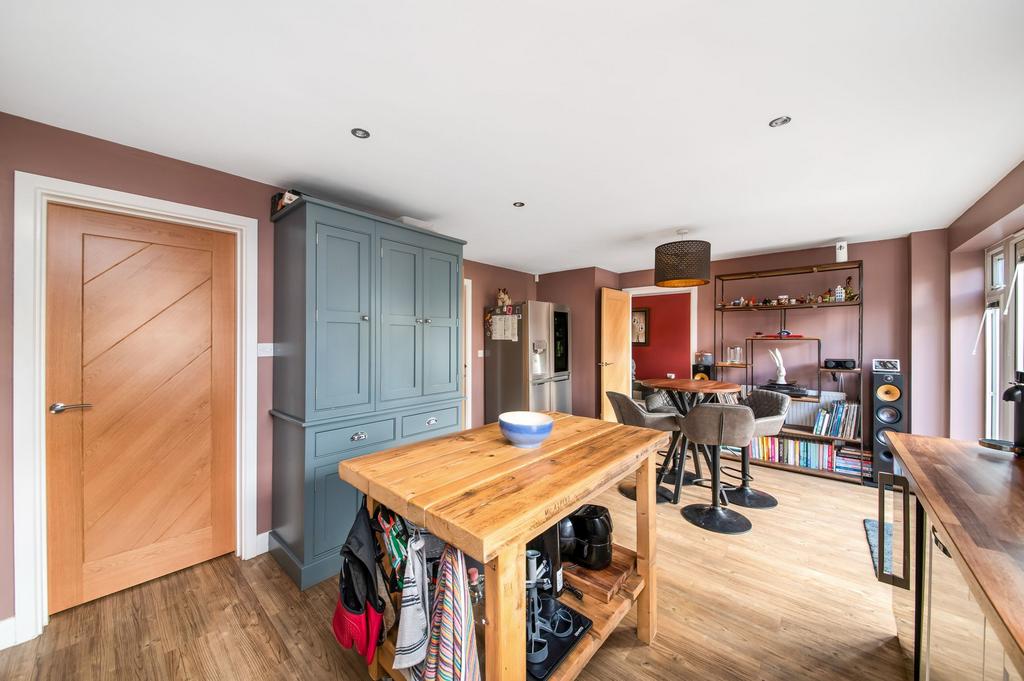 Dining kitchen