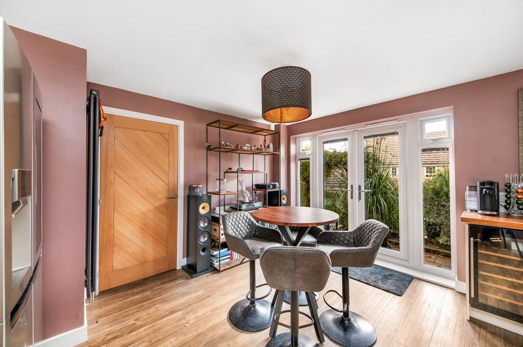 Dining kitchen