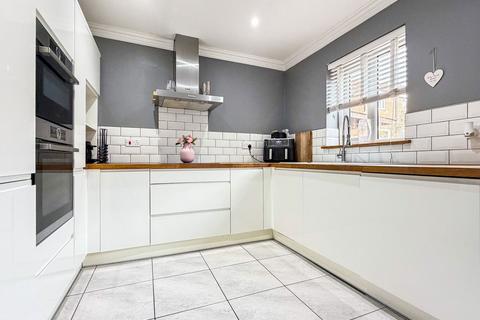 3 bedroom semi-detached house for sale, Wilson Close, North Ferriby HU14