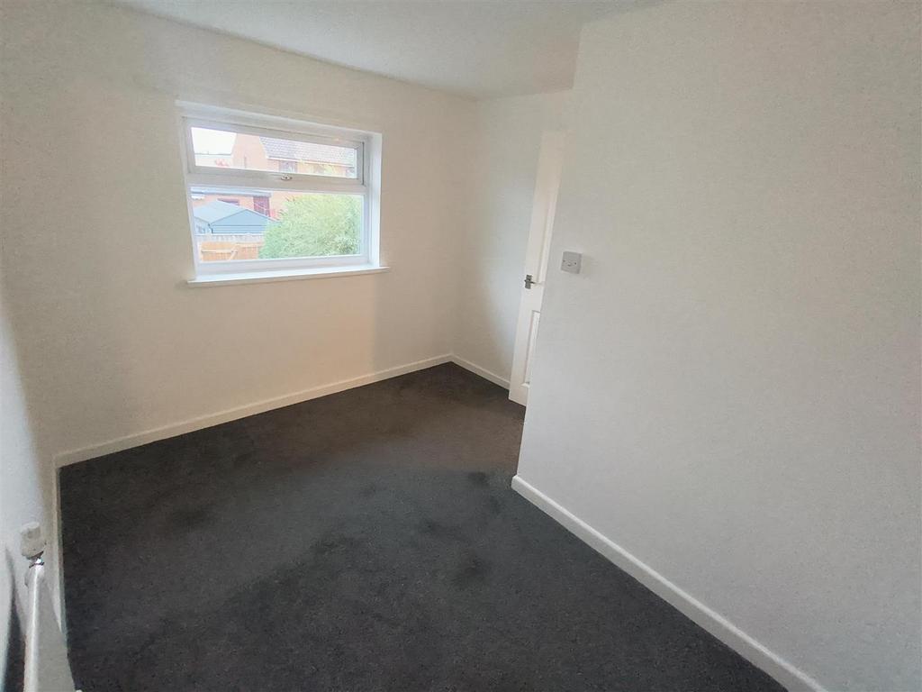 Bed 2 .jpg