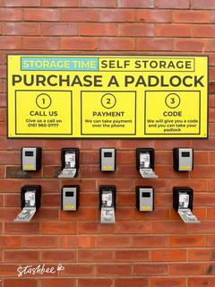 Garage to rent, Honey Street, Manchester M8