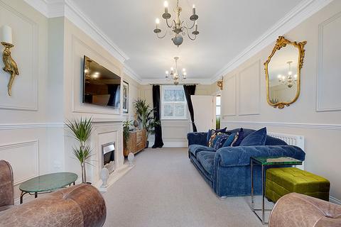 6 bedroom terraced house for sale, Chestnut Road, Maidstone ME16