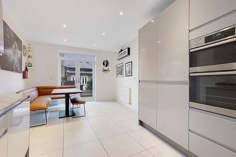 6 bedroom terraced house for sale, Chestnut Road, Maidstone ME16
