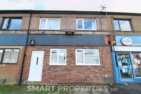 2 bedroom flat to rent, Fourth Avenue, Liversedge WF15