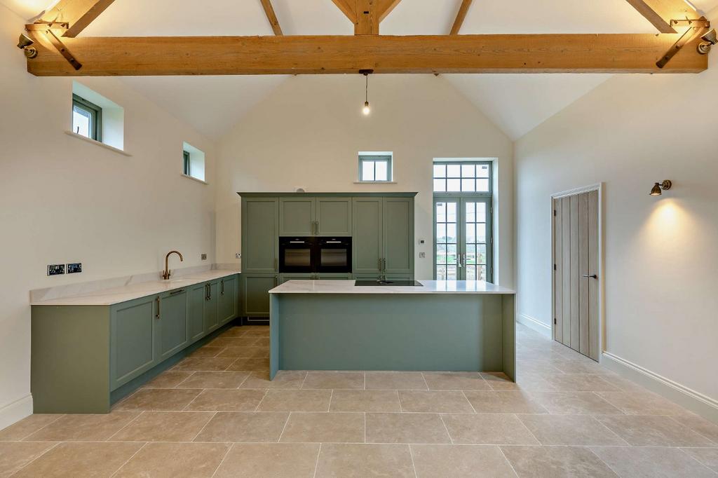 Kitchen/Dining Area