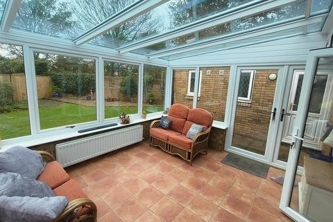 4 bedroom detached bungalow to rent, Meadow Close, Northallerton