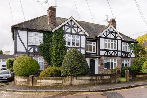 Algers Road, Loughton, IG10