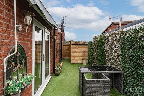 2 bedroom semi-detached bungalow for sale, Dylan Road, Longton, Stoke-on-trent, Staffordshire, ST3 1SR