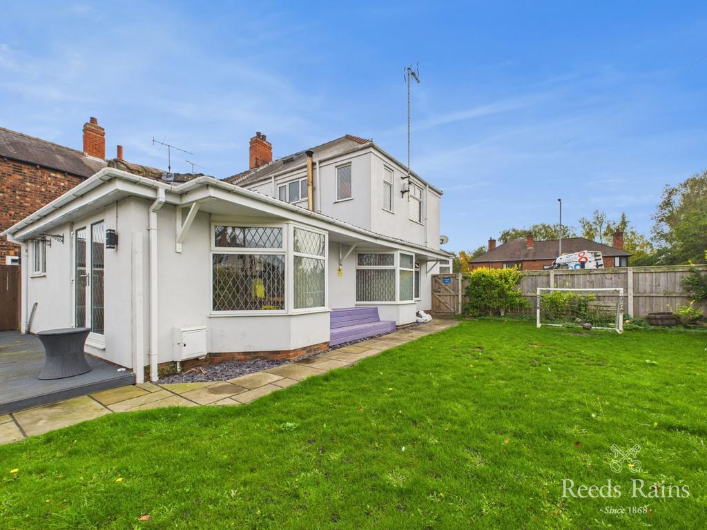 Side/Rear Garden