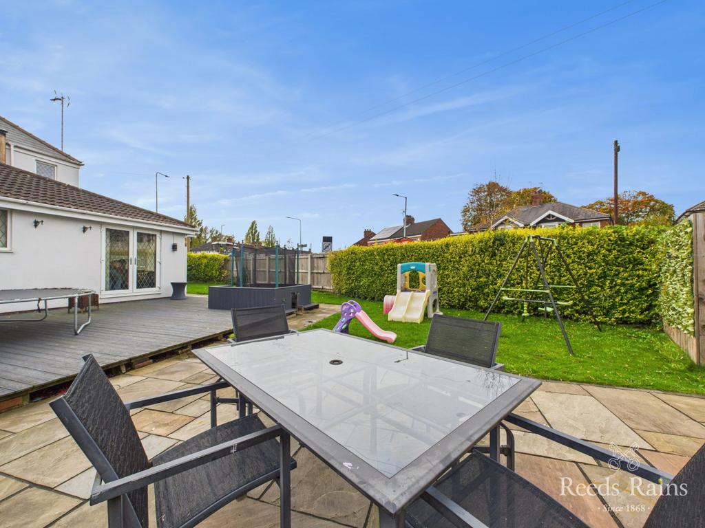 Side/Rear Garden