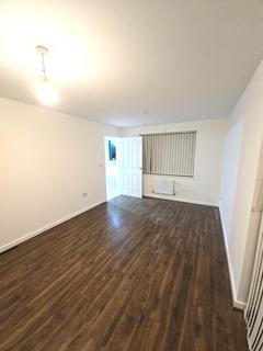 3 bedroom detached house to rent, Wenlock Way, Manchester