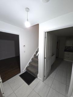 3 bedroom detached house to rent, Wenlock Way, Manchester