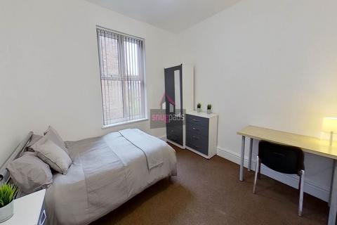 7 bedroom house share to rent, Bolton Road, Salford, Manchester