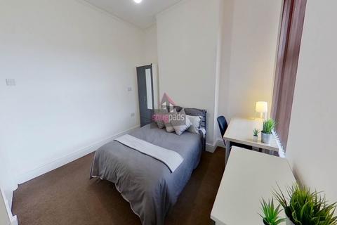 7 bedroom house share to rent, Bolton Road, Salford, Manchester