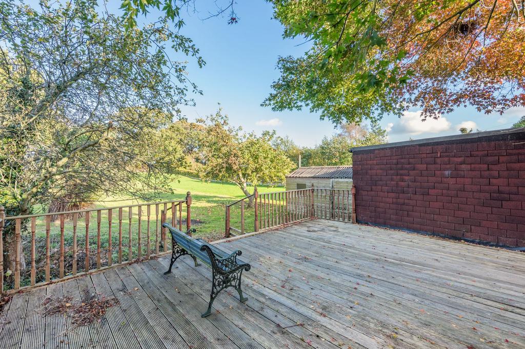 Deck to rear