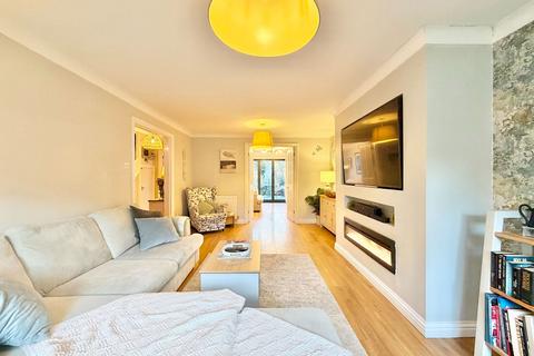 undefined, Clos Rhiannon, Cardiff CF14