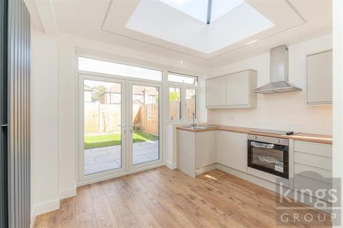2 bedroom end of terrace house for sale, Woodlands Road, Edmonton, N9