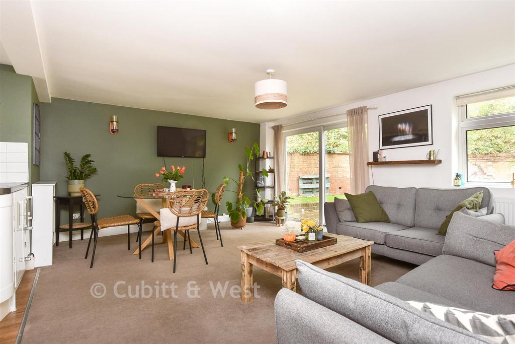 Living/Dining Area