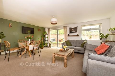 undefined, Harrison Close, Reigate RH2