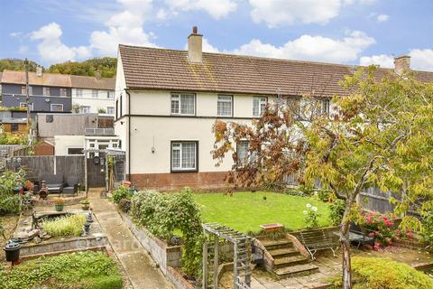 11 Roosevelt Road, Dover, CT16 2BT