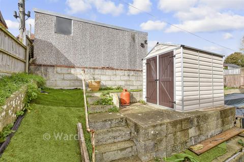 11 Roosevelt Road, Dover, CT16 2BT