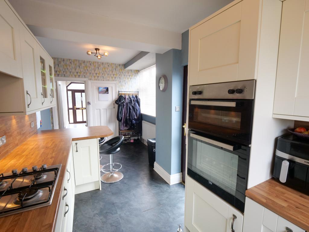 Kitchen Dual Aspect