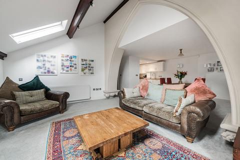 2 bedroom apartment for sale, Crescent Road, Beckenham BR3