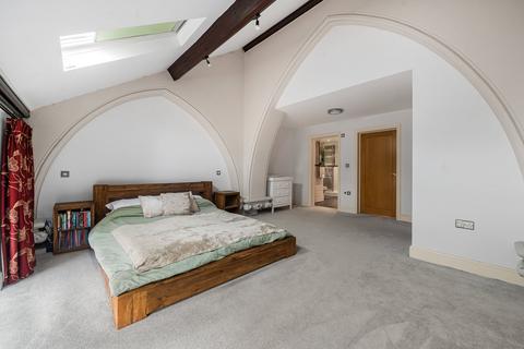 2 bedroom apartment for sale, Crescent Road, Beckenham BR3