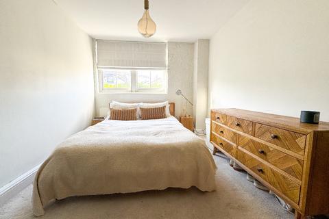 2 bedroom flat for sale, Schoolhouse Yard, Bloomfield Road, Woolwich, London, SE18 7JD