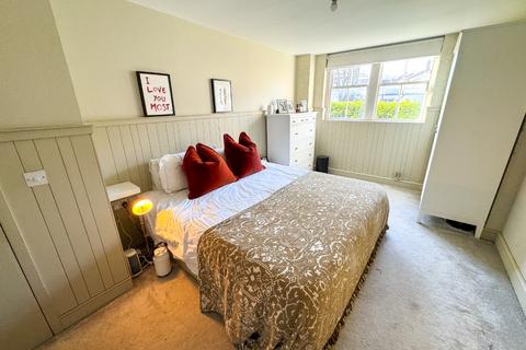 2 bedroom flat for sale, Schoolhouse Yard, Bloomfield Road, Woolwich, London, SE18 7JD