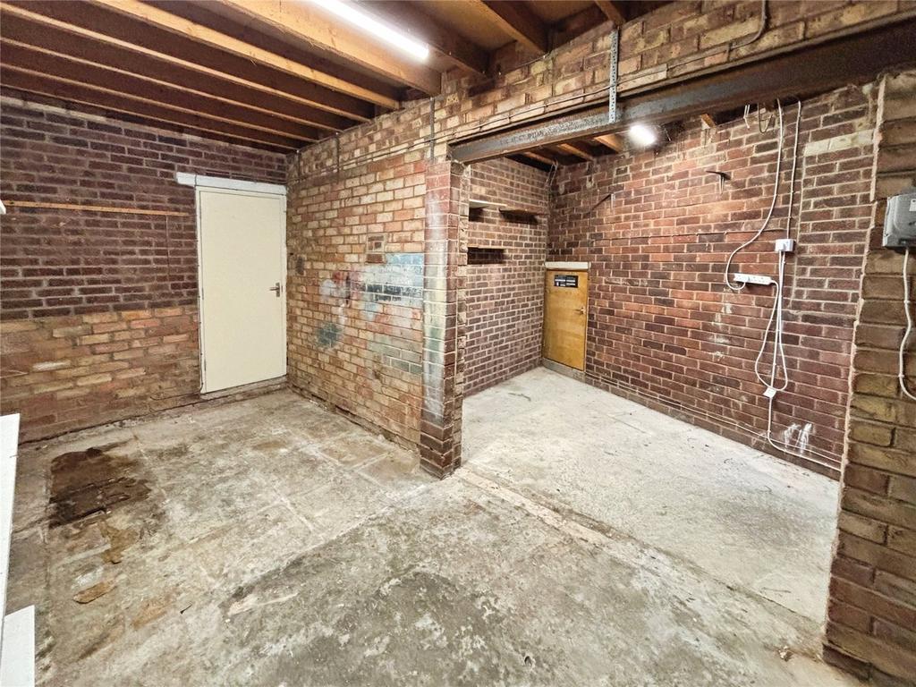 Workshop / Garage