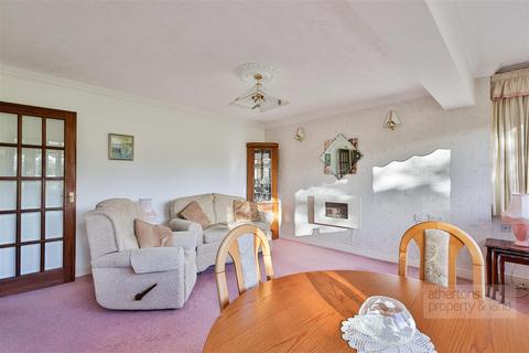 2 bedroom flat for sale, Green Park Court, Whiteacre Lane, Barrow, Ribble Valley