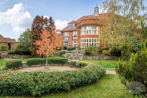 Swallowtail Grove, Camberley GU16