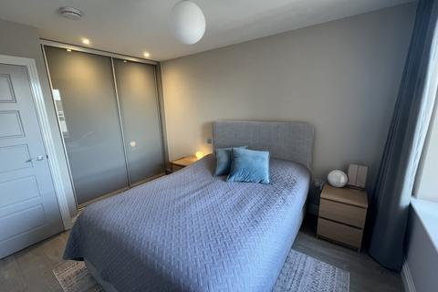 undefined, Rialto, Canal Side, Maidenhead, SL6