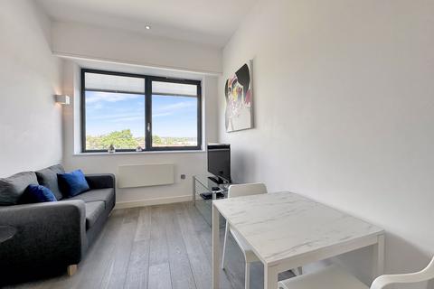 Wellington Street, Slough, Berkshire, SL1