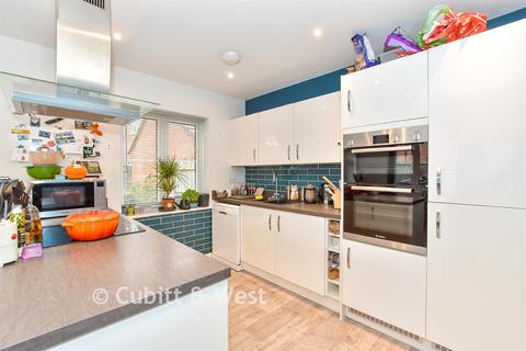 3 bedroom detached house for sale, Utah Close, Fareham PO14