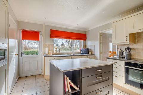 6 bedroom bungalow for sale, Great North Road, Stotfold, Hitchin, Hertfordshire